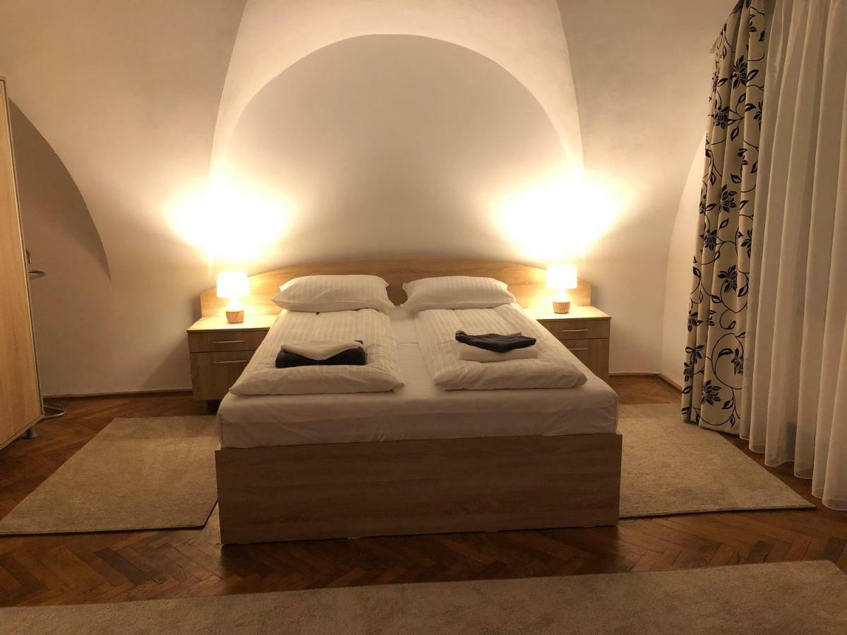 Enjoy Apartment Sibiu Bagian luar foto
